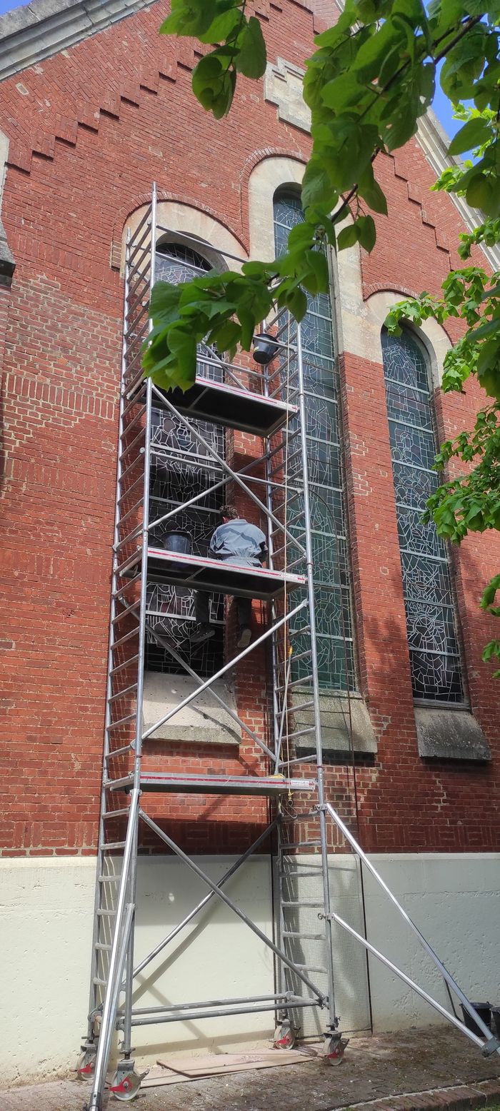 Coup d’œil sur les travaux de restauration des vitraux de l’église Saint-Médard, Lihons, Lihons