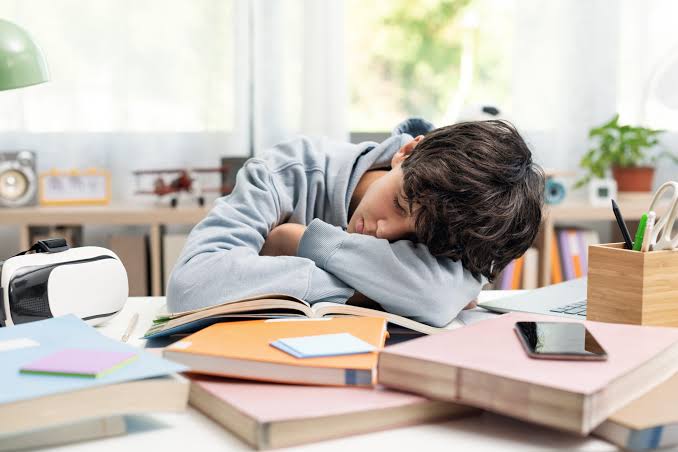 Déconnexion, le défi du sommeil à l’adolescence Aire-sur-l’Adour