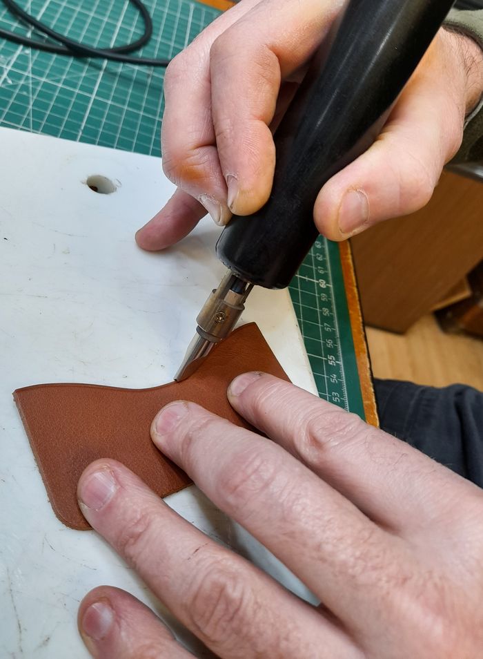 Découverte atelier maroquinerie et sellerie, Atelier LGM Sellier, Champlemy
