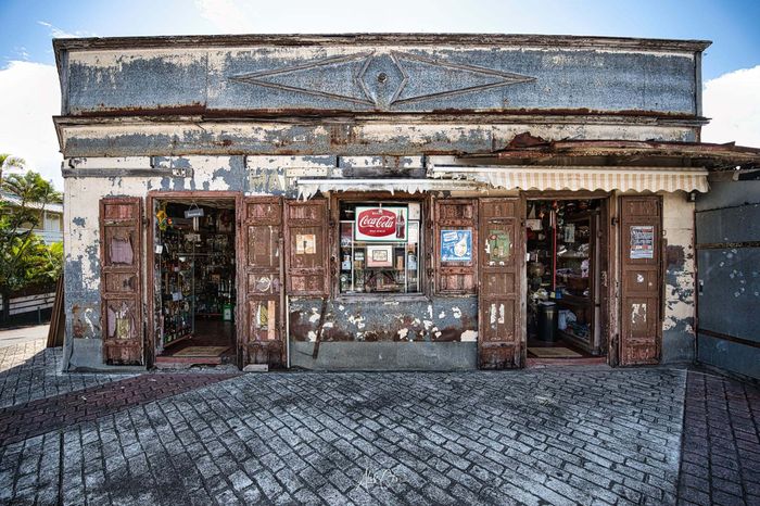 Découverte de la « Boutik Chinois » de Sainte-Anne, Boutik chinois de Saint-Anne, Saint-Benoît