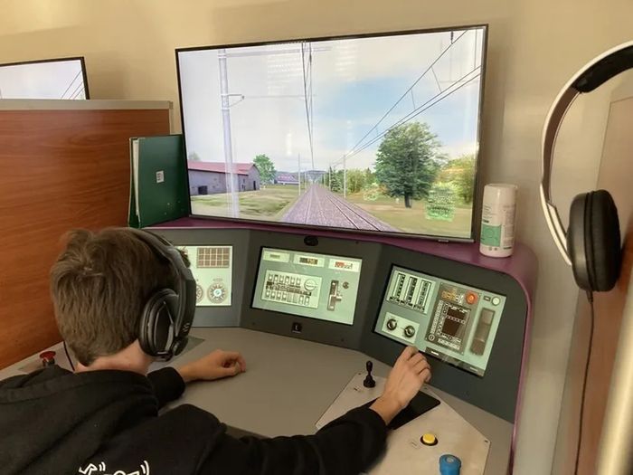 Découverte de la conduite d’un train TER sur un simulateur SNCF, Site SNCF de Pontlieue, Le Mans