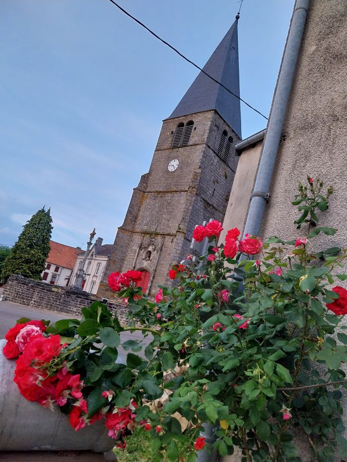 Découverte de Poinson-les-Fayl, de son bâti et de ses anecdotes croustillantes, Église, Poinson-lès-Fayl