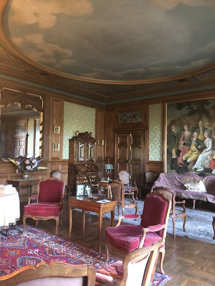 Découverte des parties privées : hall, salon et salle à manger de l&rsquo;aile 19eme, Château de Coraboeuf, Val-Mont