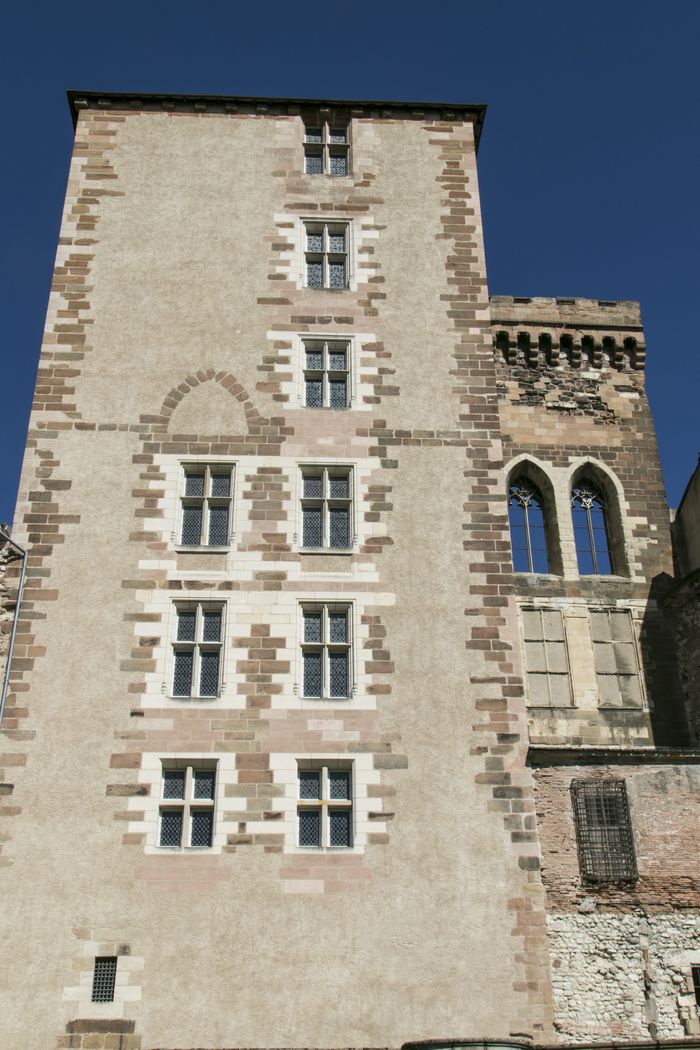 Découverte d’un espace du Château des ducs de Bourbon- La Mal-Coiffée, Château des ducs de Bourbon, Moulins