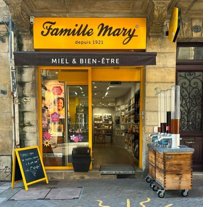 Découvrez les richesses de la ruche dans les boutiques Famille Mary, Boutique Famille Mary Bordeaux, Bordeaux