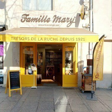 Découvrez les richesses de la ruche dans les boutiques Famille Mary, Boutique Famille Mary Nancy, Nancy