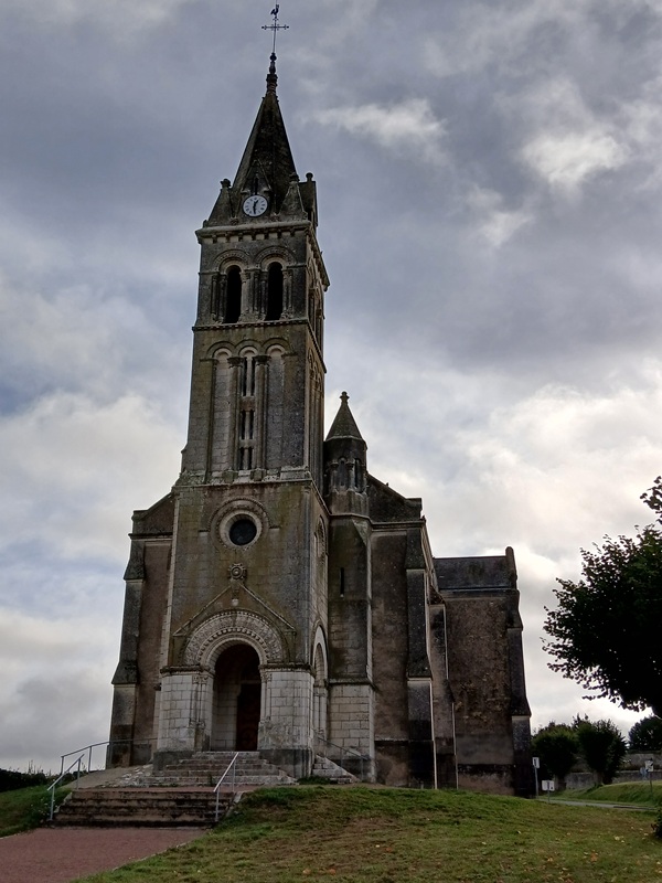 Église Saint Michel de Villeloin-Coulangé  Villeloin-Coulangé