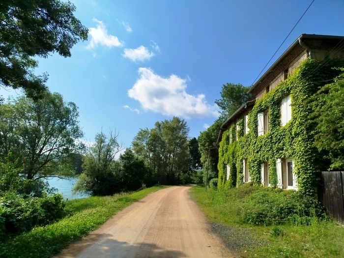 En visite sur le chemin de halage, chemin de halage,, Saint-Bernard