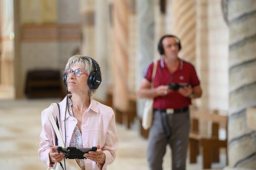 Explorez l'abbaye de Saint-Savin... Tablette en main ! Abbatiale de Saint-Savin Saint-Savin