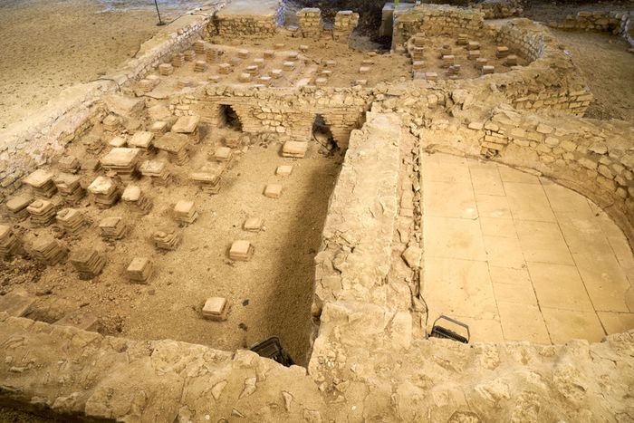 Exposition sur le site archéologique – Villa Scoliva, Site archéologique – Villa Scoliva, Escolives-Sainte-Camille