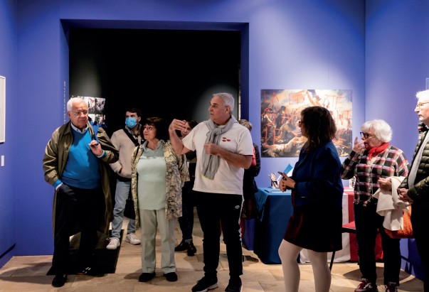Festival Résurgence X visite guidée de l&rsquo;exposition Chose Publique place Saint Martin Souillac