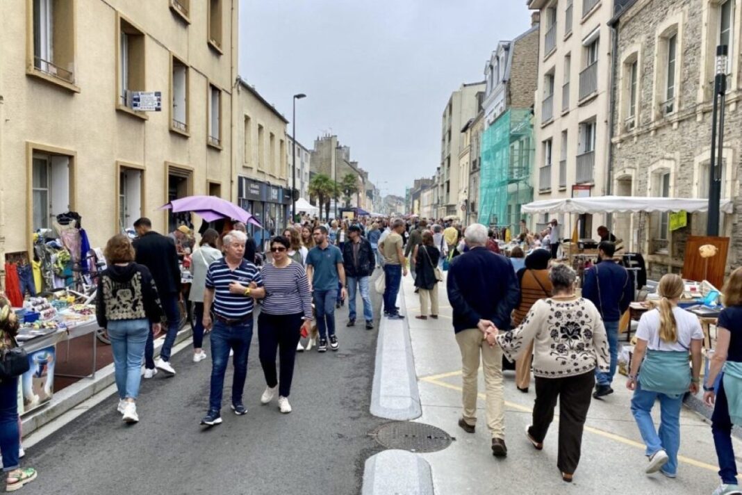 Grand Vide grenier de la rue du Val de Saire Cherbourg-en-Cotentin