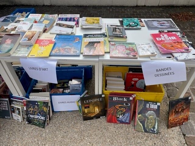 Grande braderie, Médiathèque Raymond Queneau, Juvisy-sur-Orge