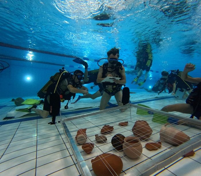Initiation à la fouille subaquatique !, Piscine l’Aquarelle, Saintes