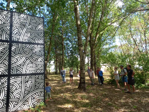 JEP 2026 Balade commentée à deux voix autour du Sentier d'art en bastide Boulevard Lapérouse Sauveterre-de-Rouergue 2026-09-20