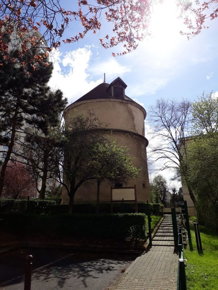 Jeux à la découverte du colombier médiéval, Le Colombier, Créteil