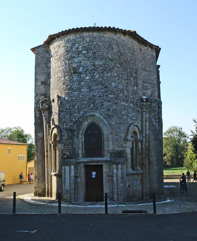 Journées Européennes du Patrimoine Exposition des chasubles de l’église Saint-Hilaire Surin