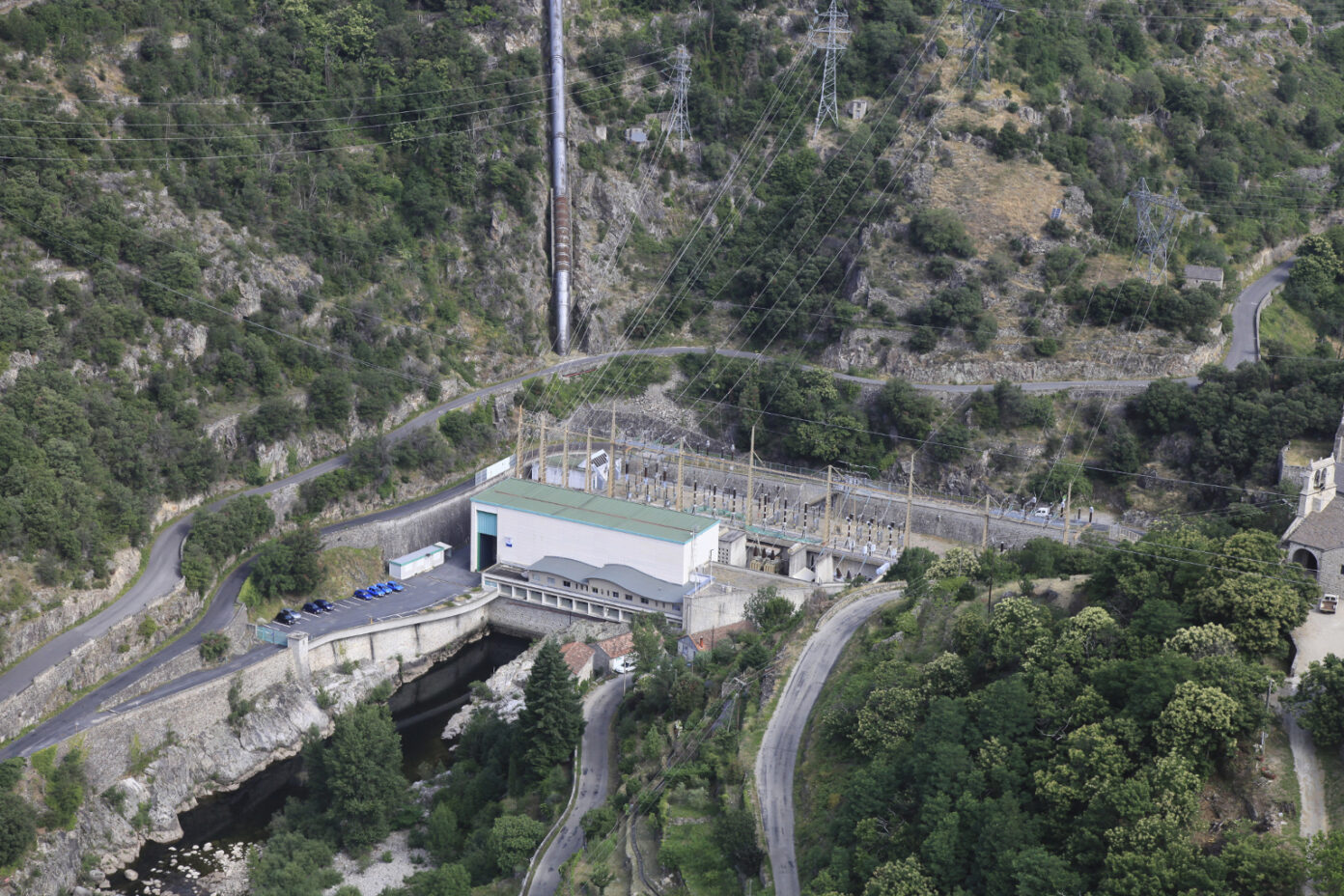 JOURNÉES EUROPÉENNES DU PATRIMOINE VISITE DE L’USINE HYDRO-ÉLECTRIQUE DE PIED DE BORNE Pied-de-Borne