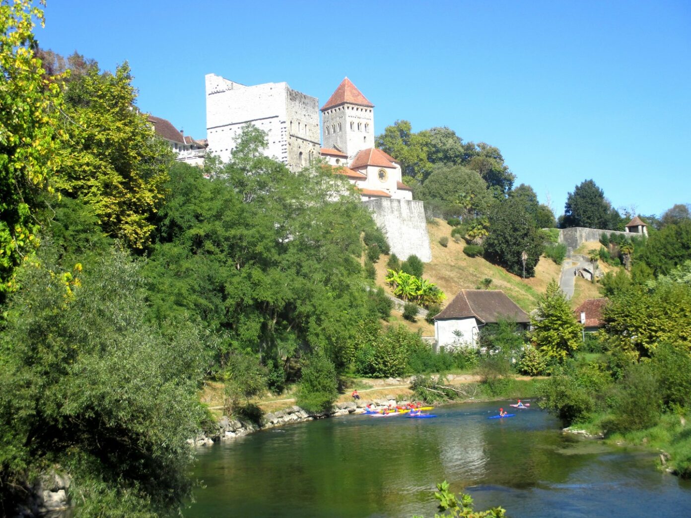Journées Européennes du Patrimoine Visite guidée de la cité médiévale  Sauveterre-de-Béarn