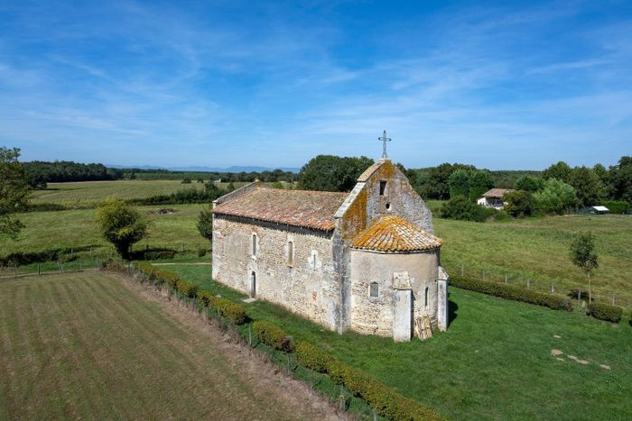 La chapelle de Chanteins et l’atelier du sabotier, Chapelle de Chanteins, Villeneuve