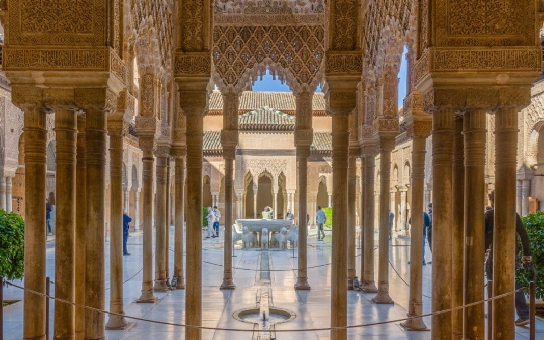 L’Alhambra, laboratoire d’idées pour l’architecture de demain L’Institut du Monde Arabe Paris France
