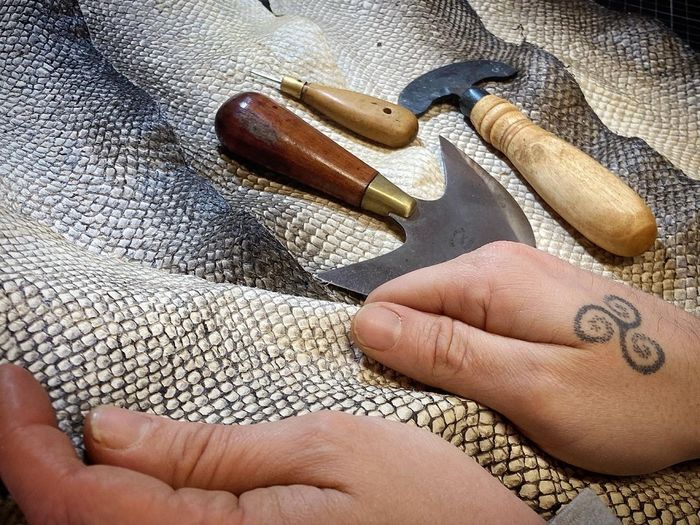 L&rsquo;art du tannage et le travail du cuir dans l&rsquo;antiquité., Musée archéologique et historique, Béruges