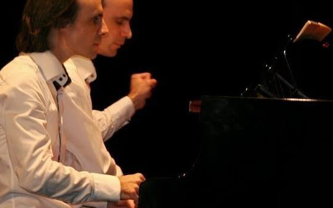 Laurent Jouan au primo, piano – Stéphane Jouan au secundo, piano Église Saint-Merry Paris