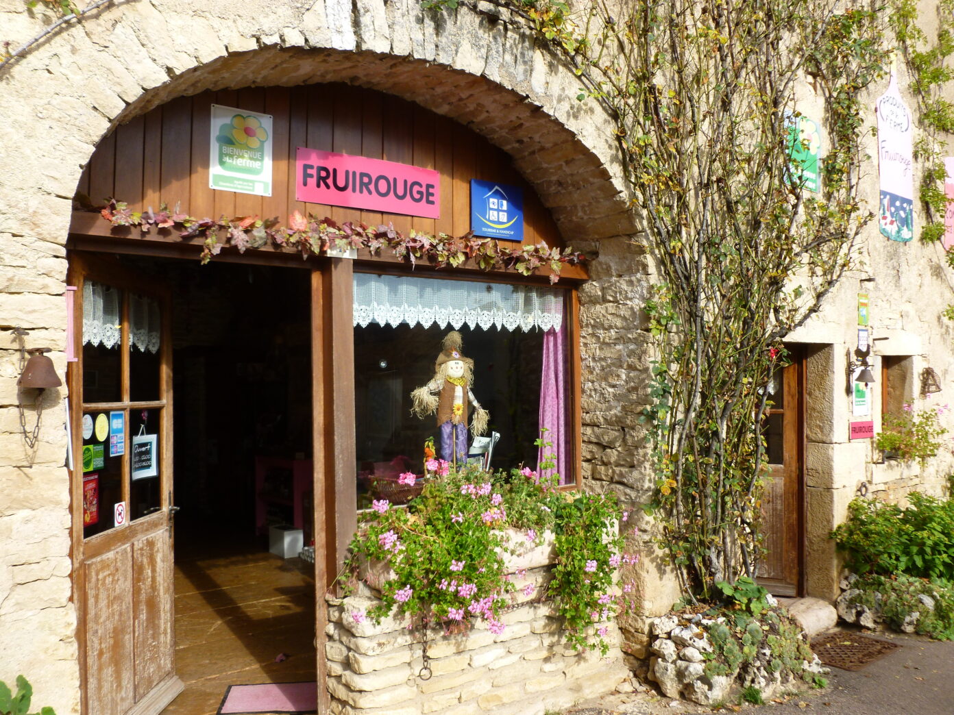 L&rsquo;automne à la ferme Fruirouge Hameau de Concœur 2 place de l&rsquo;Eglise Nuits-Saint-Georges