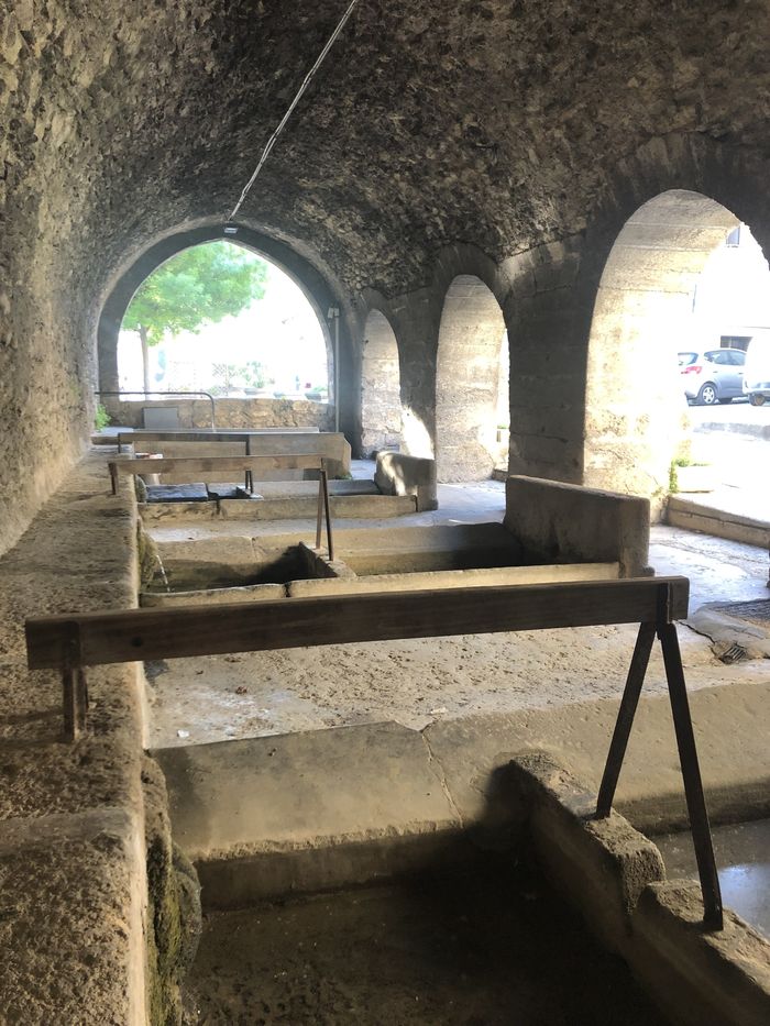 Laver son linge : toute une histoire !, Le Lavoir de la bonne fontaine, Lambesc, Lambesc