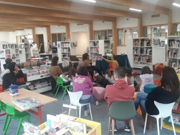 Le coin des histoires spécial langues Sévérac d’Aveyron