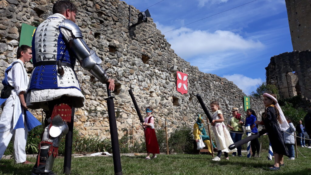 LES MERCREDIS LUDIQUES AU CHÂTEAU Rue du Château Aurignac