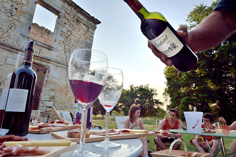 Les Rando-Tapas du Château Boutinet à Villegouge Château Boutinet Villegouge