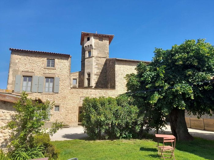 Manoir de Genas du XVème siècle – Visite du manoir – Conférence sur l&rsquo;époque des contrebandes – Expo photos du manoir, Manoir de Genas, Bourg-lès-Valence