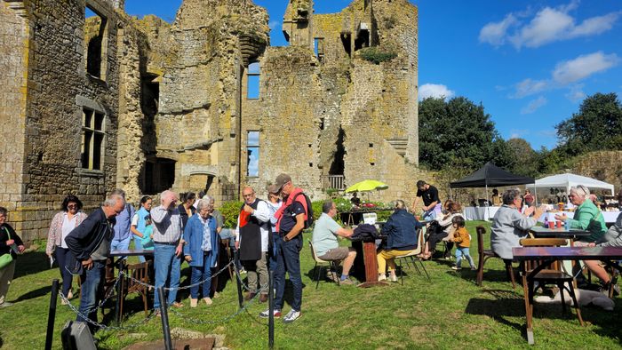 Marché de producteurs et artisans d’art locaux, Château de Bois Thibault, Lassay-les-Châteaux