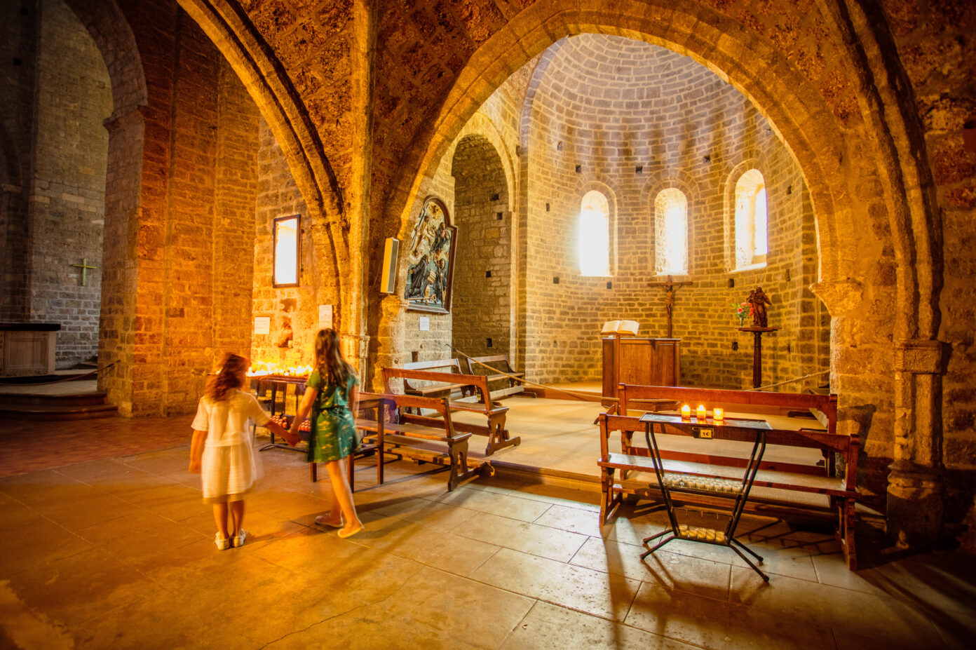MILLE ANS D’HISTOIRE ENTRE ABBAYE ET VILLAGE Saint-Guilhem-le-Désert