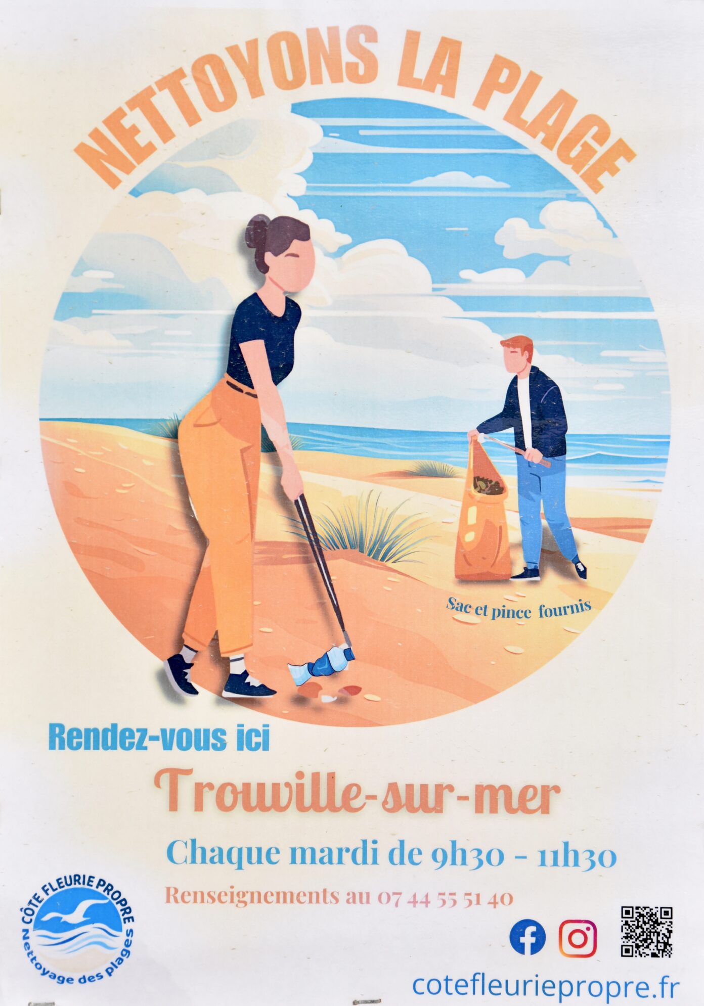 Nettoyage de la plage dans le cadre de l&rsquo;opération Rivage Propre Promenade des Planches Trouville-sur-Mer