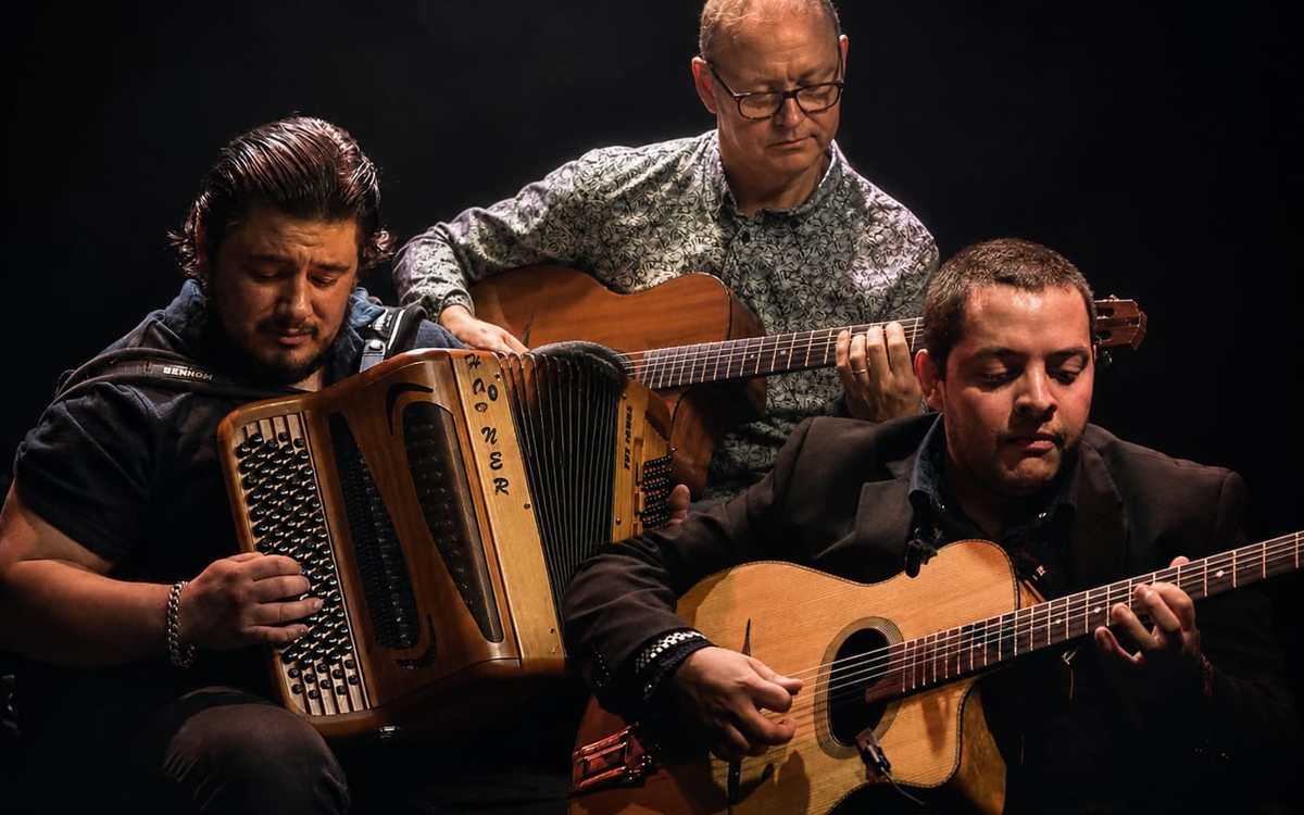 Nitcho Reinhardt trio Le Son de la Terre PARIS 05