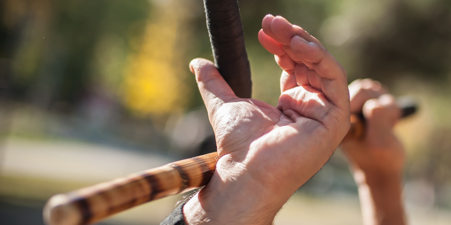 cours de kali eskrima - self-défense féminine défense avec armes