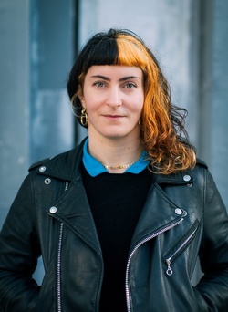 Photographie portrait d'Emilia Petrakis