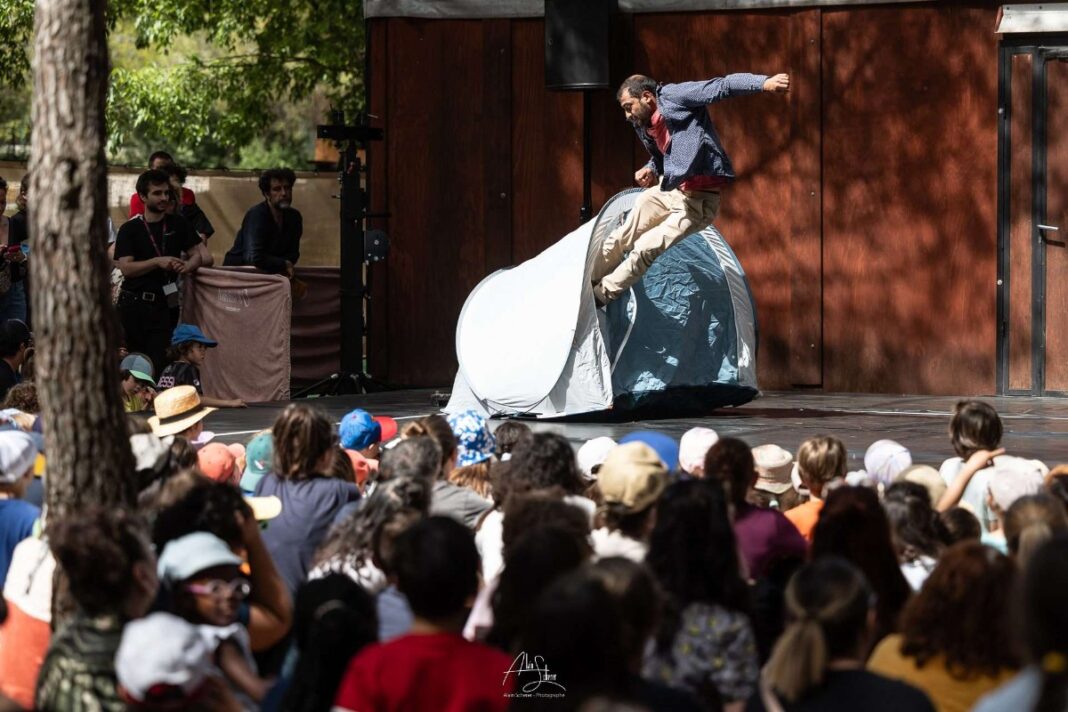 Ouverture de saison La Fuite à Livry Salle des fêtes de Livry Caumont-sur-Aure