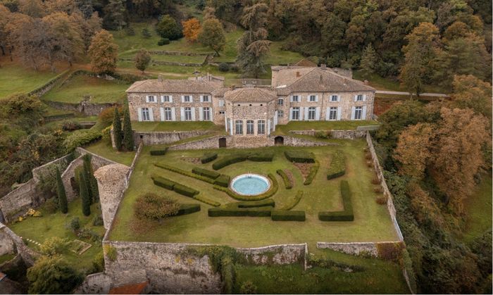 Ouverture en avant première des salons du château de Peyraud., Château de Peyraud, Peyraud