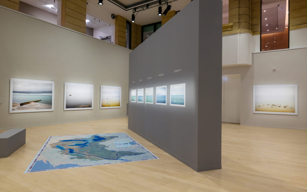 Ouverture exceptionnelle et visites guidées – Exposition Robert Burley – Grands Lacs, L’horizon commun des mers intérieures Centre culturel canadien à Paris Paris
