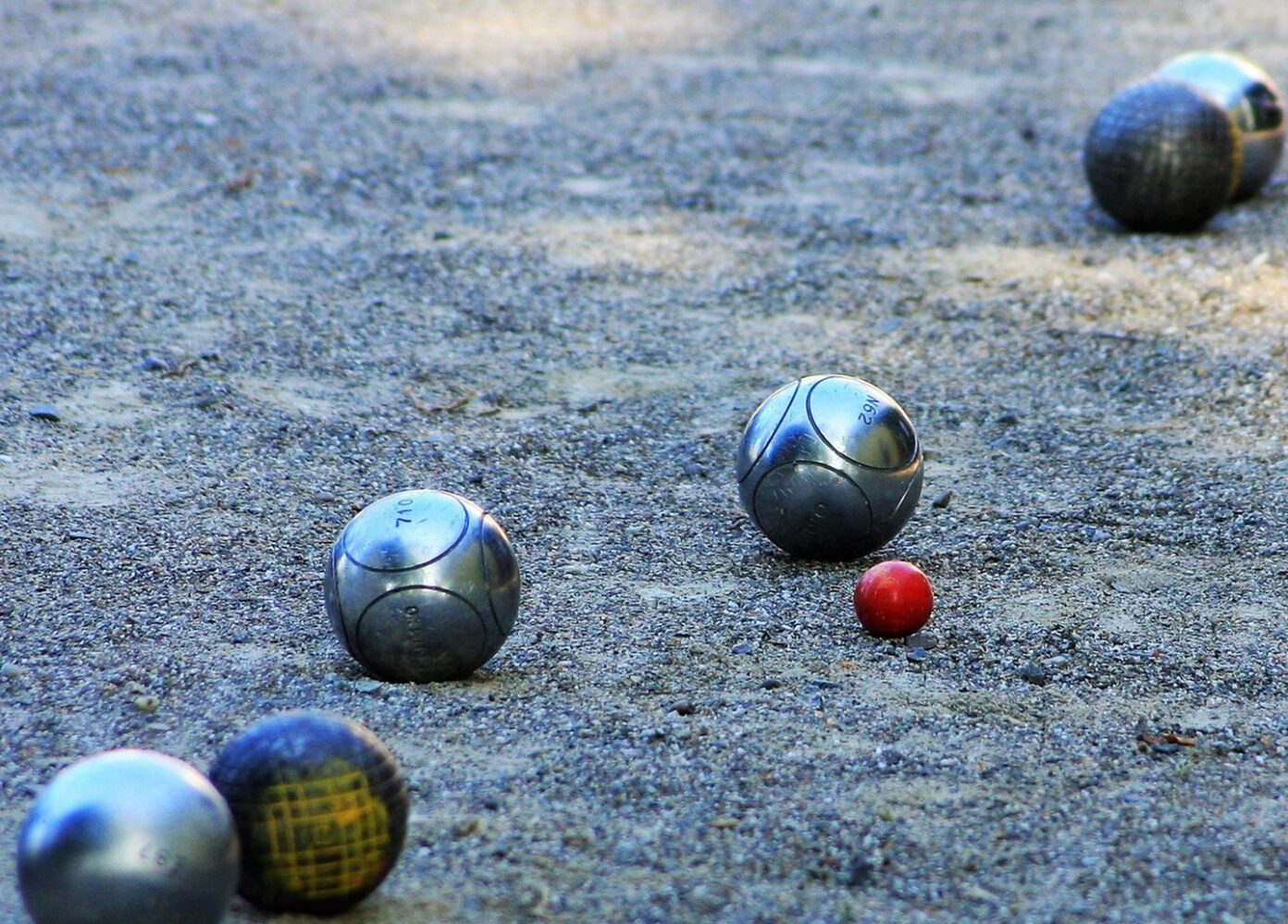Pétanque et soirée dansante Momas