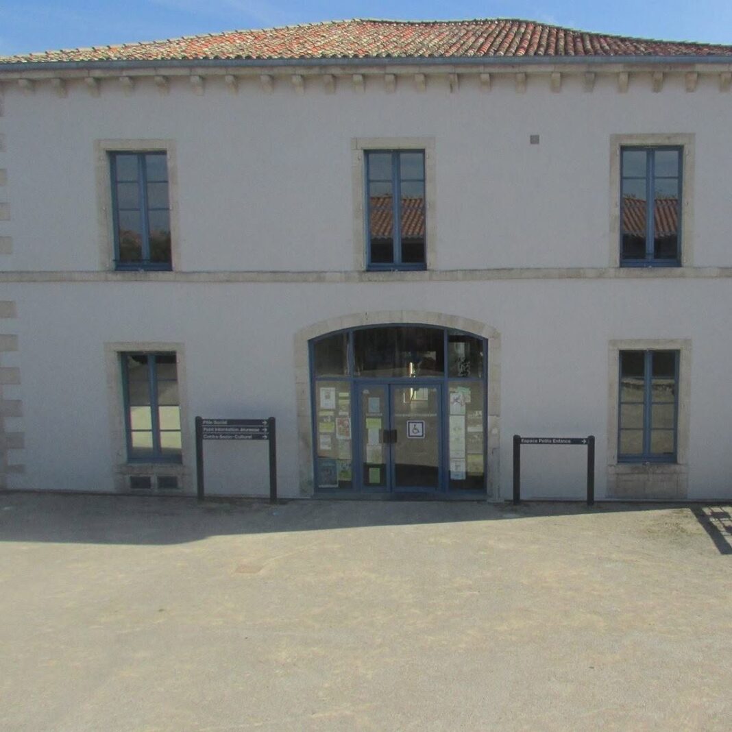 Portes ouvertes du Centre Socioculturel Les Unis Vers Place Porte Saint-Antoine Champdeniers