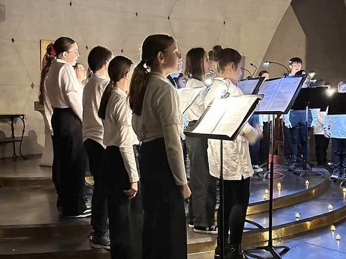 Programme de chants « Songs for a Peaceful World », Médiathèque René Char CEC Avenue Radolzell 13800 Istres, Istres