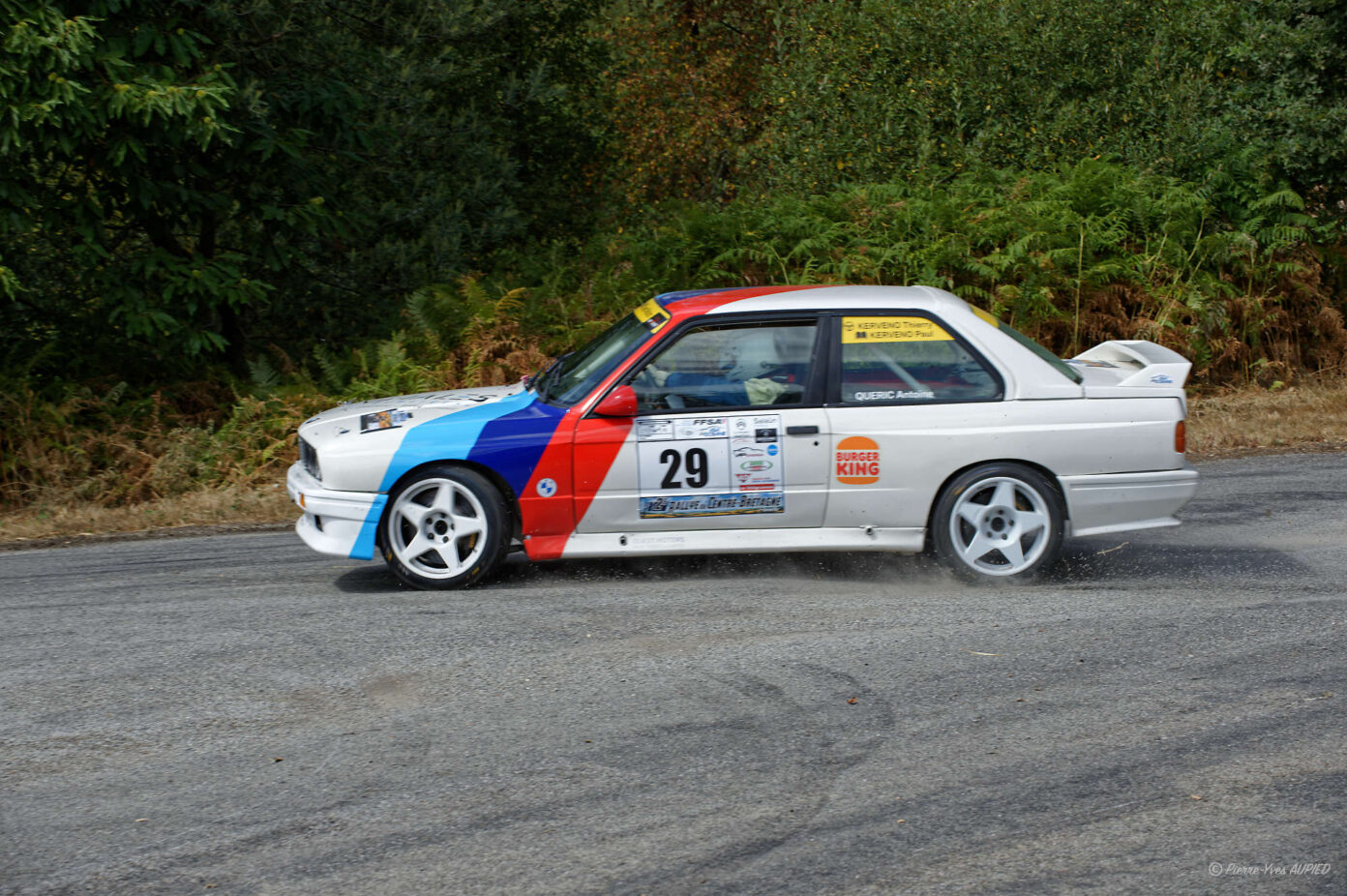 Thierry KERVÉNO copilote Paul KERVÉNO termine à la 10e place du classement général sur BMW M3 dans le groupe F-RNAT et 1er en classe A8