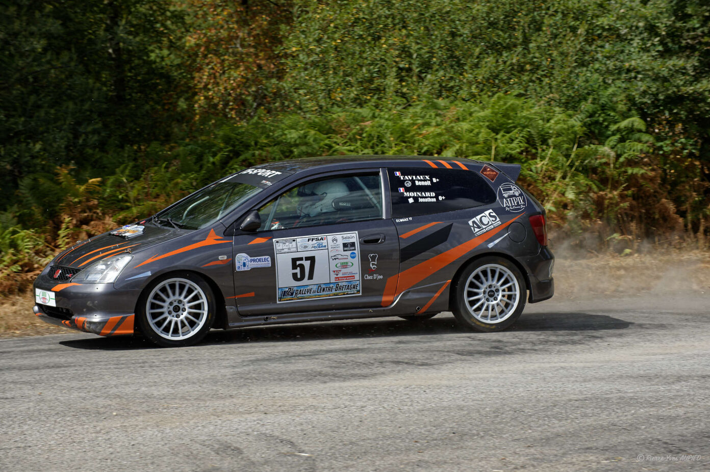 Benoît TAVIAUX copilote Jonathan MOINARD termine à la 13e place du classement général sur HONDA Civic Type R dans le groupe F-RC4 et 1er en classe N3