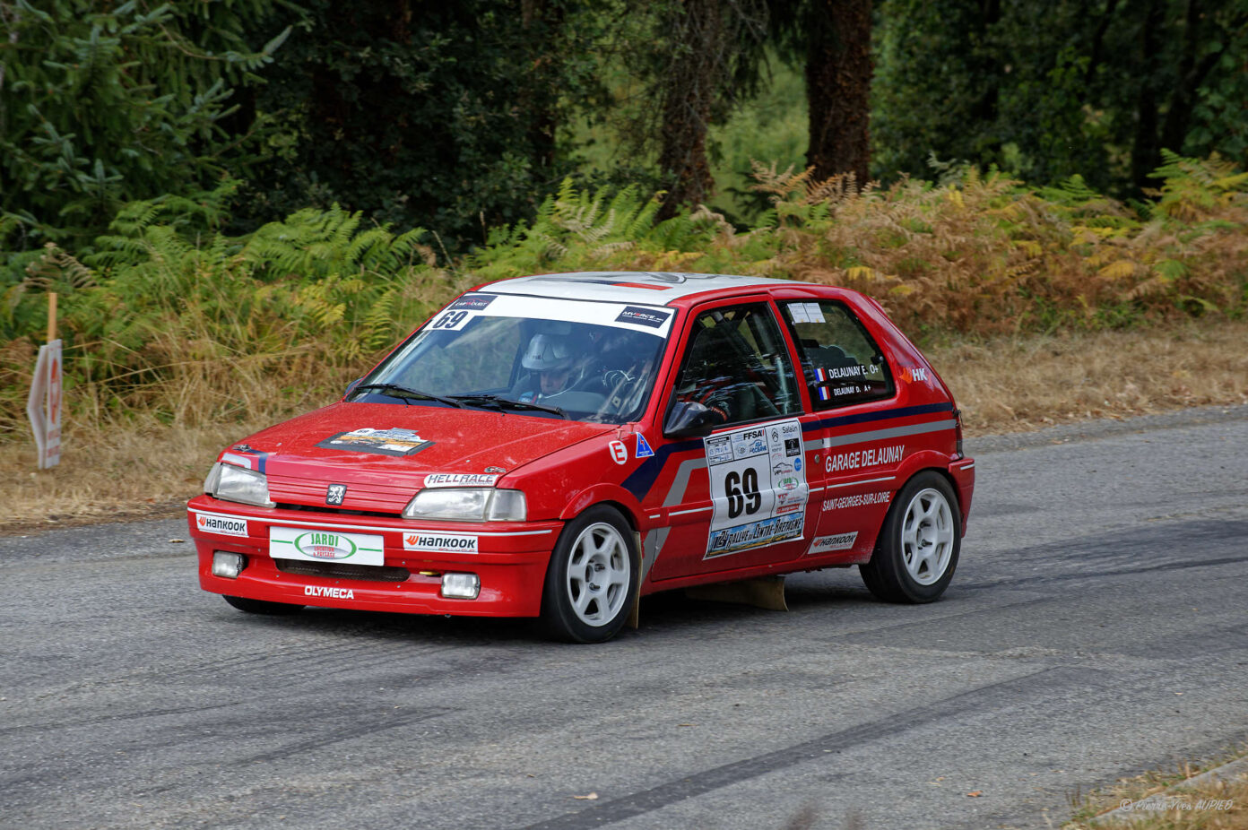 Enzo DELAUNAY copilote Daniel DELAUNAY termine à la 37e place du classement général sur PEUGEOT 106 XSI dans le groupe F-RC5 et 1er en classe A5