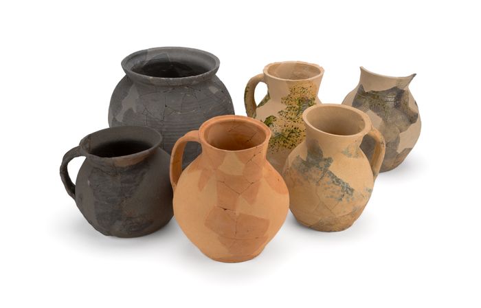 Quelle boisson dans le broc ? Musée des Beaux-Arts Lons-le-Saunier