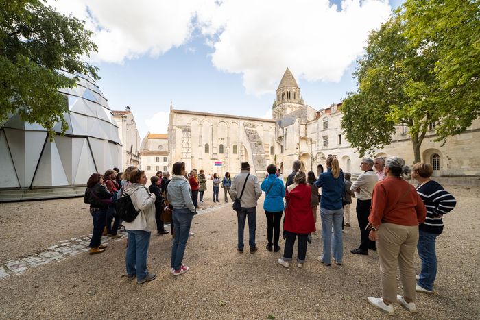 Rallye photos : le patrimoine saintais, Gare, Place Pierre Semard, Saintes